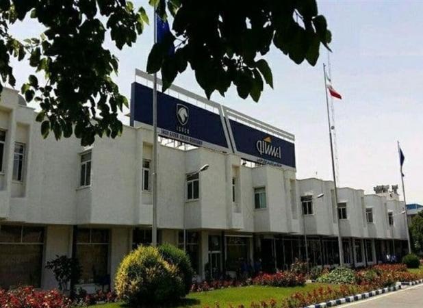 ادامه خدمات سرویس در محل توسط امدادخودرو ایران
