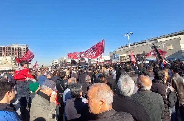 آغاز مراسم تشییع شهدا و اجتماع فاطمیون در مشهد الرضا(ع)