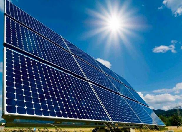 اجرای ۵۵۰ هزار سامانه خورشیدی در کشور هدف گذاری شده است