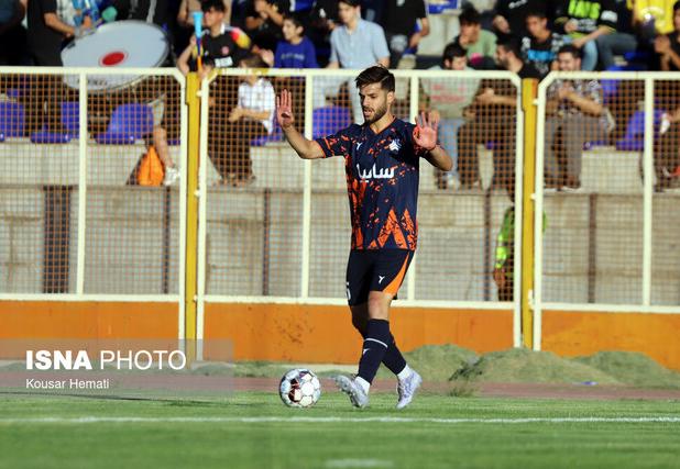 سایپا در ضربه‌های پنالتی صدرنشین لیگ یک را حذف کرد