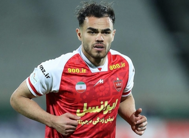 جنگ سه ستاره پرسپولیس بر سر شماره ۱۰