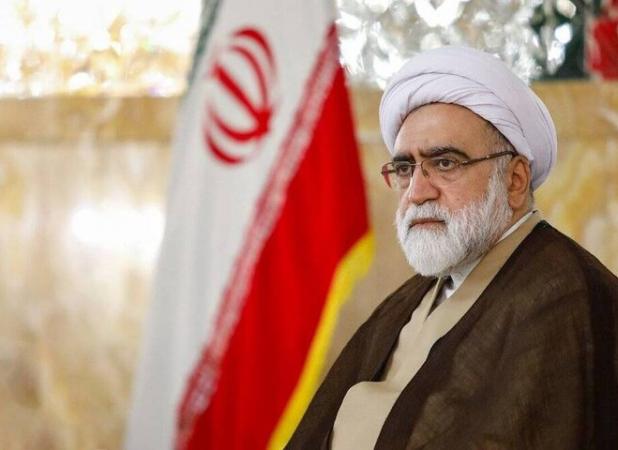 بازدید آیت الله مروی از مراحل ساخت تزیینات معماری رواق امیرالمؤمنین(ع)