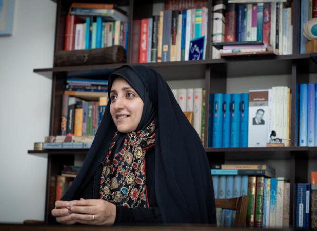 به دنبال راهکارهای عملی برای ارتقای وضعیت اقتصادی و اجتماعی زنان هستیم