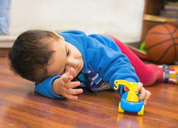 علائم اولیه اتیسم در نوزادان را بشناسید