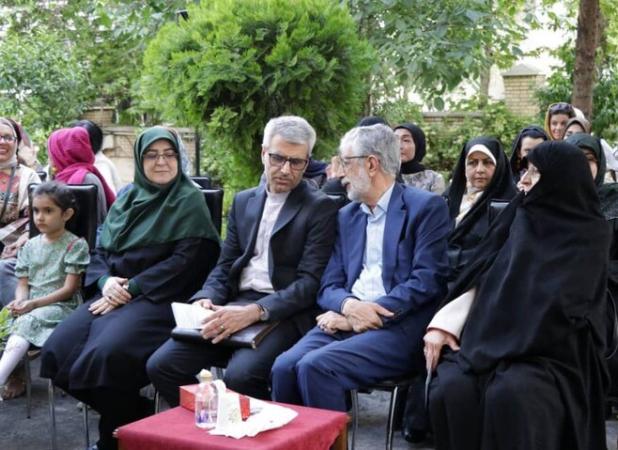 پاسداشت زبان فارسی با حضور همسران دیپلمات‌های خارجی در بنیاد سعدی