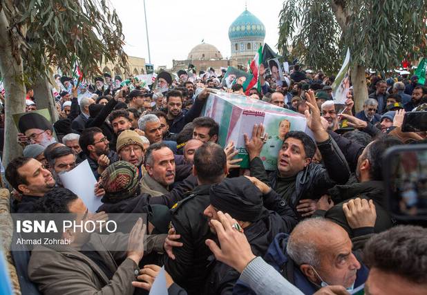 پیکر دو شهید مدافع امنیت در قم تشییع شد