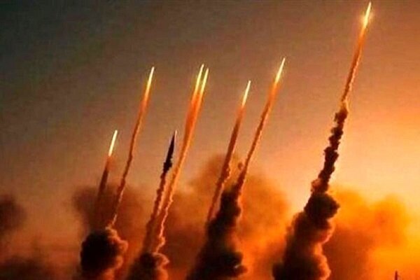 فریاد الله اکبر مردم بجنورد پس از موشک‌باران سرزمین‌های اشغالی
