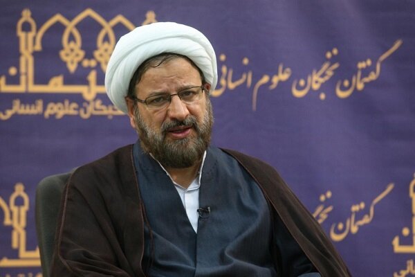 پیام رهبر انقلاب در صدسالگی حوزه نقشه راه کنشگری روحانیت است