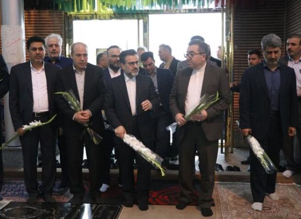 ادای احترام رئیس سازمان ثبت اسناد کشور به مقام شامخ شهیدان در رشت