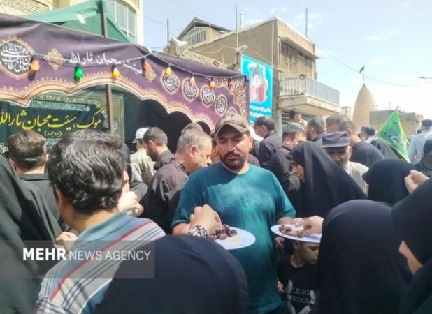 روایت تصویری از حضور پرشور دلدادگان در پیاده‌روی اربعین در الیگودرز