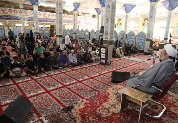 اعتکاف فرصتی برای فاصله گرفتن از تعلقات دنیوی و تمرکز بر عبادت و معنویت است