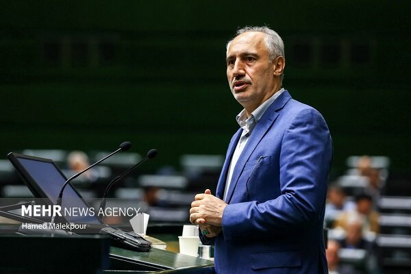 پورمحمدی: منابع موجود برای تأمین کامل کالاهای اساسی و دارو کافی نیست