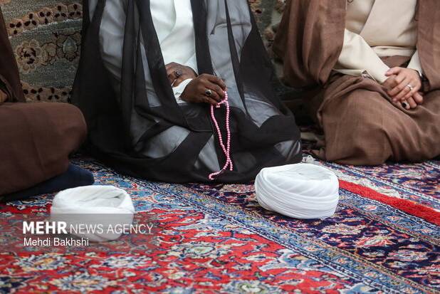 عمامه گذاری ۲ طلبه در شهرستان تکاب همزمان با روز نیمه شعبان