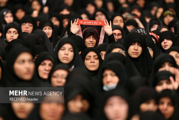 ۵۷۴۸ استاد خواهر بسیجی: آماده دفاع همه‌جانبه از حریم ولایت هستیم