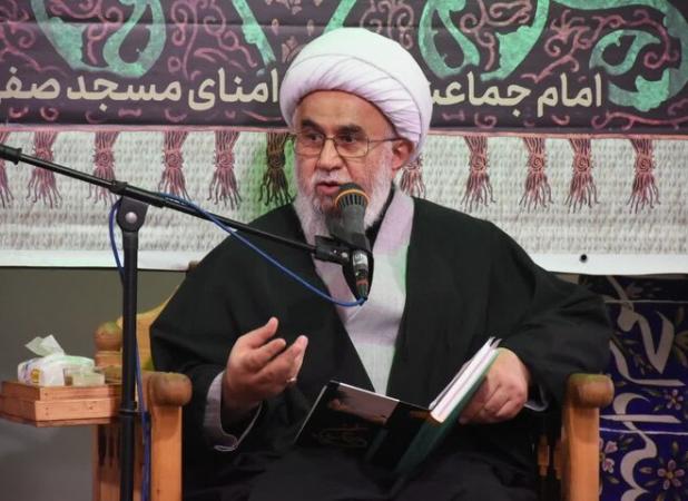 آیت الله رمضانی: خلوت نشینی با خداوند موجب تحول در فرد می‌شود