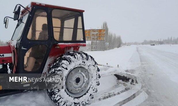 بازگشایی محور گردنه قلاجه در مسیر شهرستان گیلانغرب