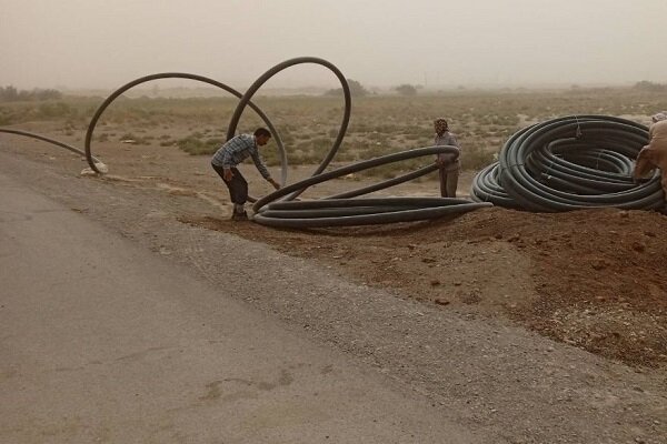 اجرای ۷۰۰ متر لوله‌گذاری آب در یکی از روستاهای هیرمند