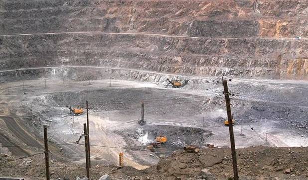 خام‌فروشی در خراسان جنوبی متوقف می‌شود / تأکید استاندار بر ایجاد شهرک فرآوری معدنی