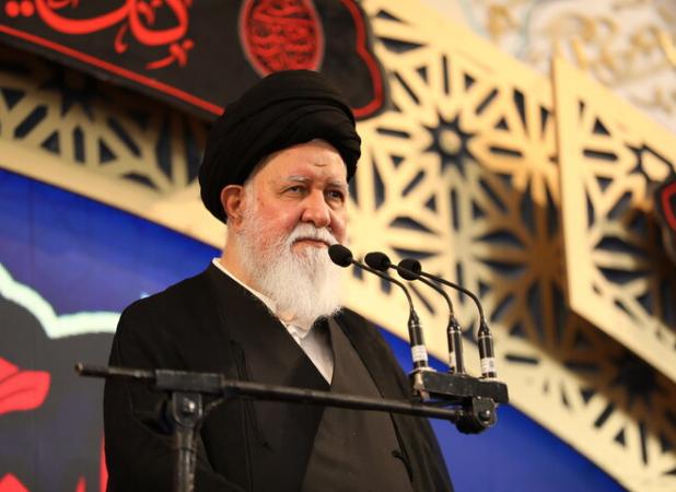 امام جمعه در جنگ نرم دشمن همواره مورد تهاجم بوده است