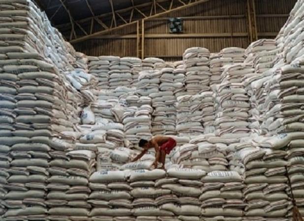 توزیع برنج خارجی زیر کلید دولت رفت