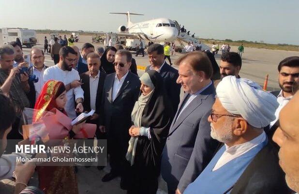 وزیر راه و شهرسازی وارد بوشهر شد