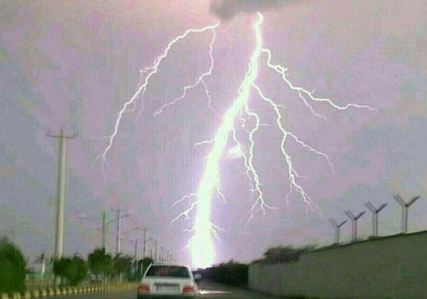 آمادگی شرکت برق منطقه‌ای فارس در پی هشدار قرمز هواشناسی و بارش‌های سیل‌آسا