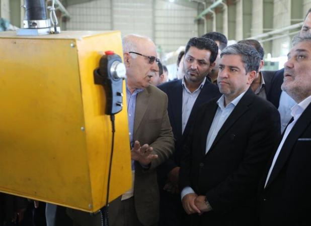 کارگران نباید دغدغه استخدام، بیمه و مسکن داشته باشند