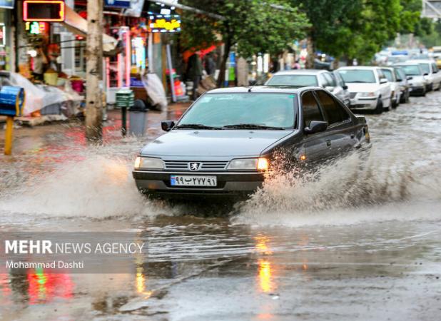 هشدار آبگرفتگی و ریزش سنگ در محورهای کوهستانی مازندران