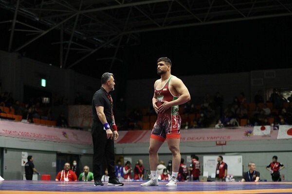 کشتی آزاد با قمرپور صاحب چهارمین سهمیه فینال شد 