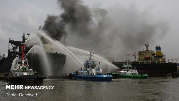 ۳ کشته در آتش‌سوزی کشتی کانتینری در مالزی