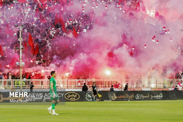 جشن و سرور هواداران تیم فوتبال تراکتور در ارومیه