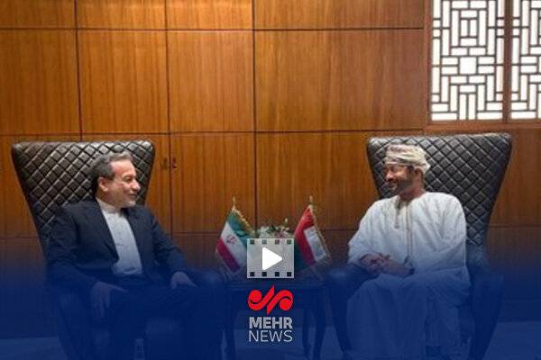 استقبال مقامات وزارت امور خارجه عمان از تیم مذاکره کننده ایرانی