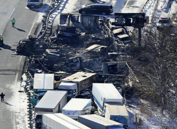 ۲ کشته و ۲۶ زخمی در تصادف زنجیره ای ۵۰ وسیله نقلیه در توکیو