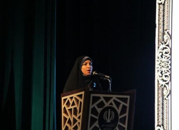 تقویت هویت فرهنگی جامعه با معرفی مفاخر