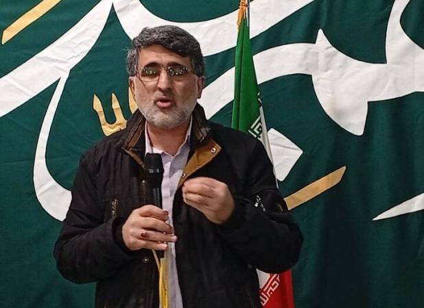 خانی: سرداران جنگ، مایه عزت ایران و خاری در چشم دشمنان هستند