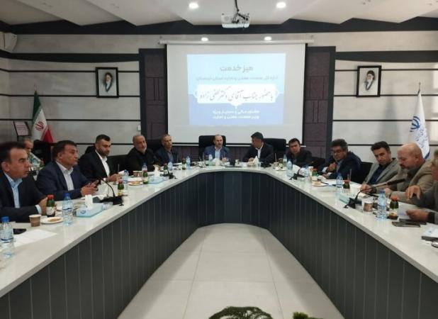سیاست دولت حمایت از تولید و صادرات است