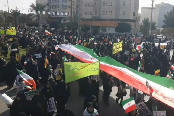 حضور گسترده بانوان بوشهری در راهپیمایی ۲۲بهمن+فیلم