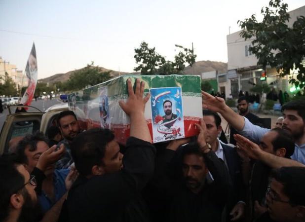 مراسم بدرقه پیکر مطهر شهید حسینی‌نژاد در مشهد