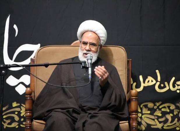 امام جمعه کرمانشاه: خون شهدای ۱۵ خرداد نهال انقلاب را آبیاری کرد