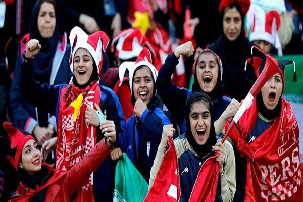 حضور بانوان تماشاگر در رقابت‌های لیگ برتر 