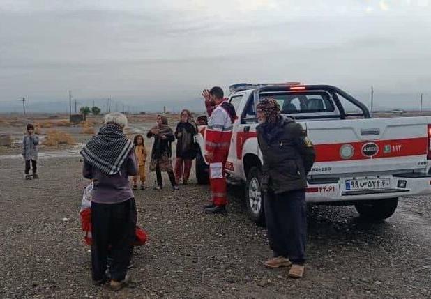 ۳ امدادگر که از حادثه ناگوار در یکی از روستاهای هرمزگان جلوگیری کردند