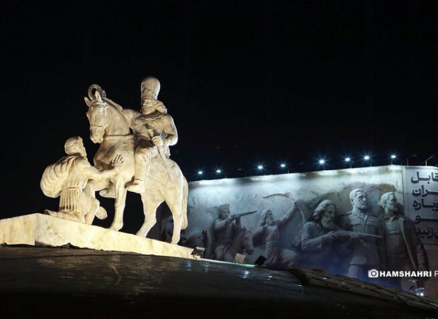 یک مجسمه جشن دیشب تهران را تحت تاثیر قرار داد