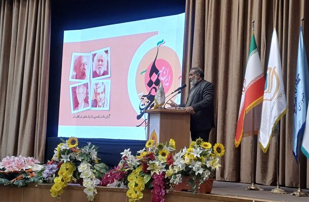 تجلیل از چهار شاعر انقلاب در جشنواره شعر بسیج