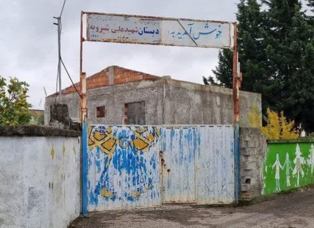 بخش های کم برخوردار استان قم را به منطقه علمی تبدیل خواهیم کرد