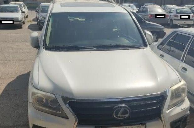 لکسوس ۲۵۰میلیاردی قاچاق راهی پارکینگ شد