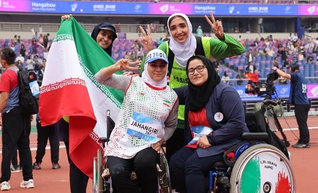  مدالم را به گوشه‌ای از لبخند مردم ایران تقدیم می‌کنم