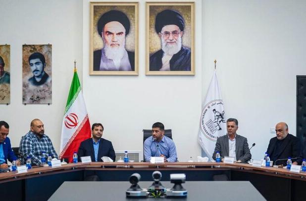 دبیر: کشتی تهران می‌تواند کشتی ایران را بالا بیاورد