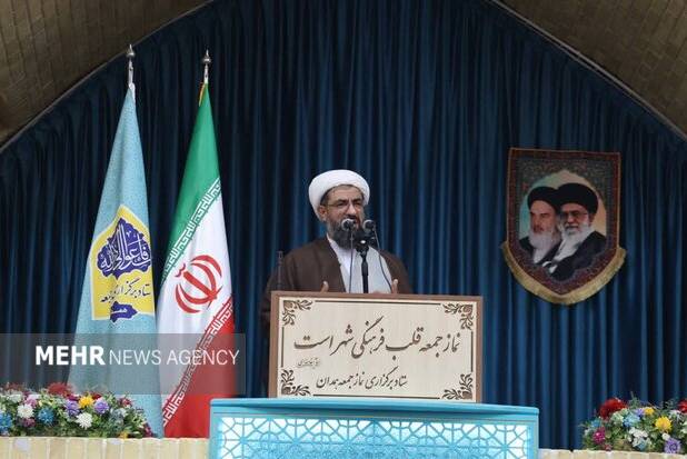 امام جمعه همدان: نباید دستگاه دیپلماسی را تضعیف کرد