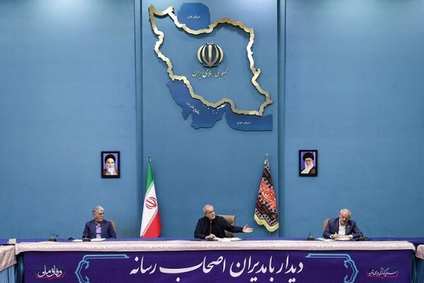 پزشکیان: بدون رضایت و هماهنگی با مقام معظم رهبری هیچ کاری نخواهیم کرد
