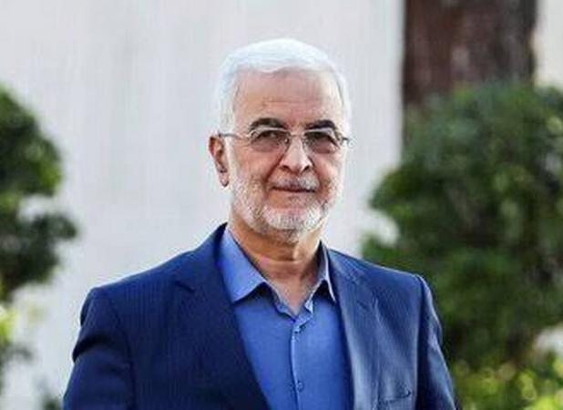 ورود وزیر کشور به گلستان و ادای احترام به شهدای گرگان